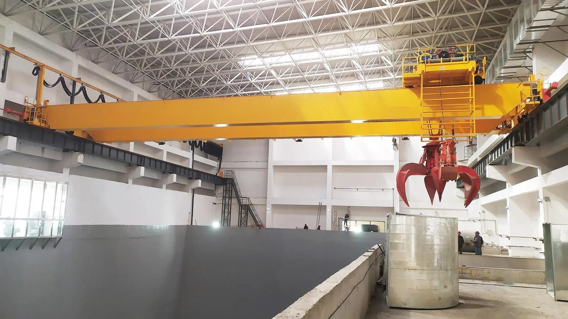 GRABBING CRANES Crane