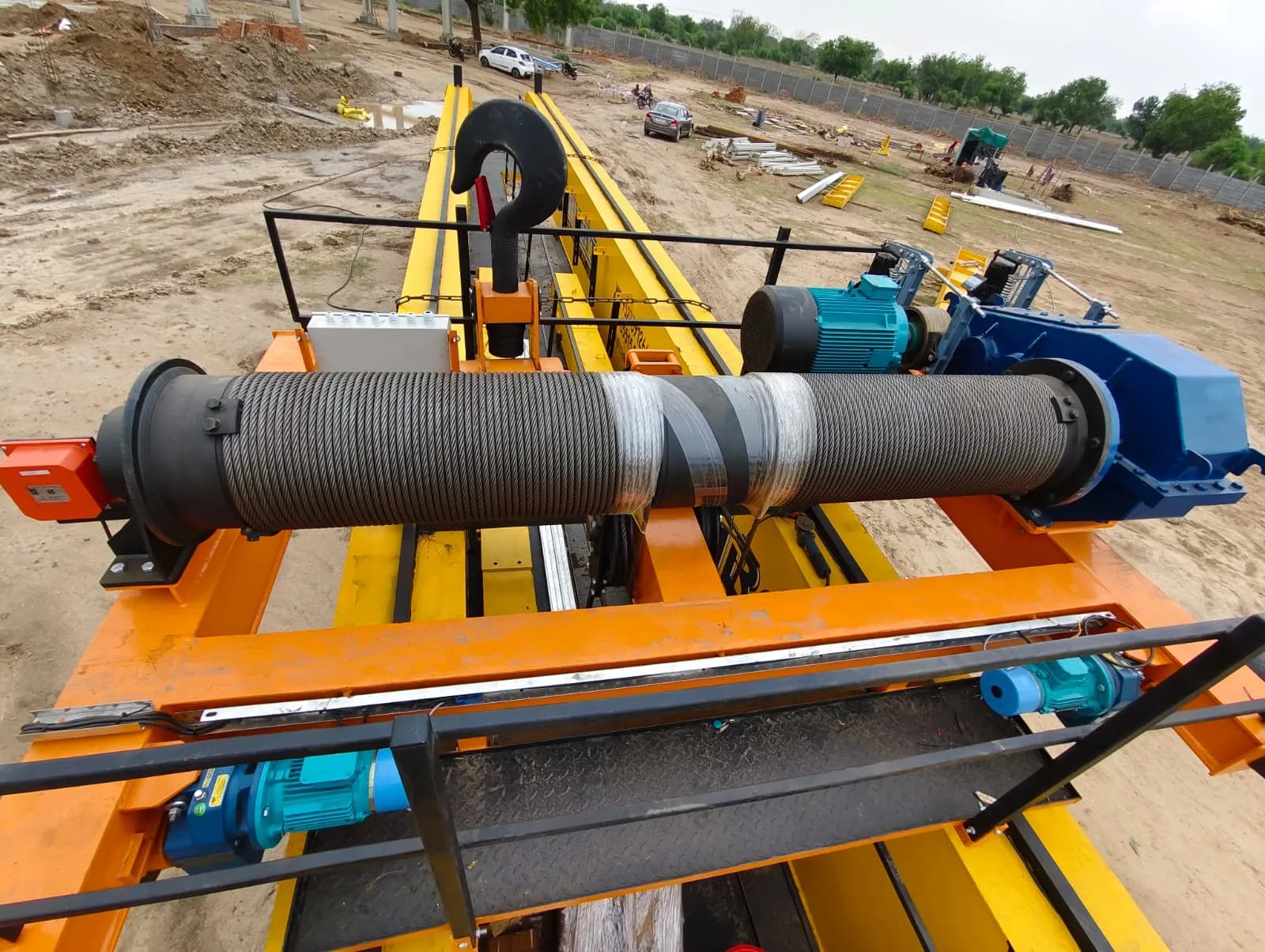 HEAVY DUTY CRAB Crane